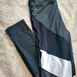 Grey Abstract Activewear Leggings